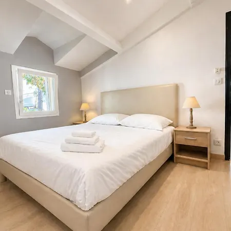 Дом отдыха Townhouse Located In
