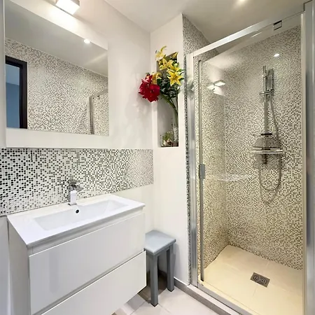 Townhouse Located In Дом отдыха Канны